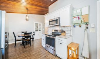 818 W MARQUETTE St, Appleton, WI 54914