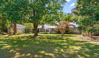 519 Country Club Dr W, Arapahoe, NC 28510