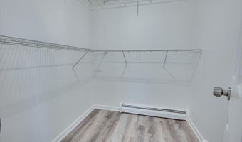 320 Demorest Ave, Avenel, NJ 07001