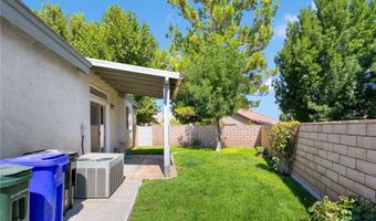 11238 Bunker Cir, Apple Valley, CA 92308