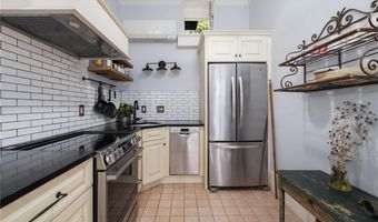 78 Coggeshall Ave 3, Newport, RI 02840