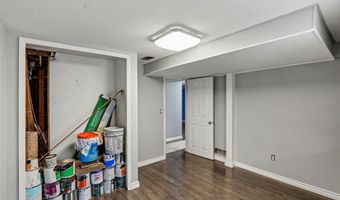302 Westwinds Dr, Almont, MI 48003