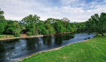 1402 Winaki Trl, Algonquin, IL 60102