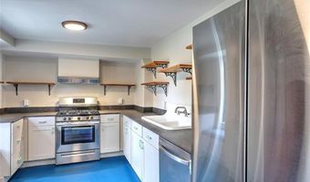 1147 Great Rd, Lincoln, RI 02865