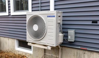 183 Skyline Rd, Bangor, ME 04401