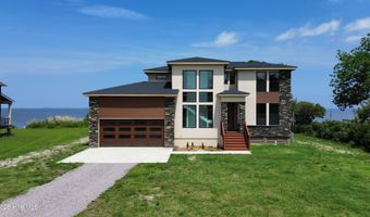 371 Narrow Shore Rd, Aydlett, NC 27916