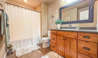 502 Granite Dr, Bismarck, ND 58503