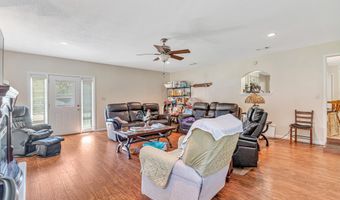 1401 Greenwood Rd, Baker, FL 32531