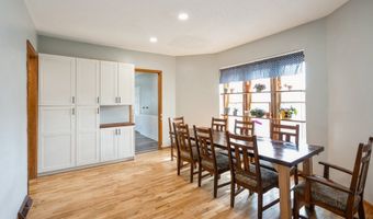 1418 Rapids St, Adel, IA 50003