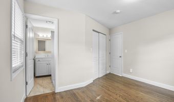 198 Macon Dr, Bridgeport, CT 06606