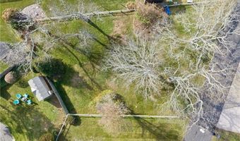 21 Namcook Rd, Narragansett, RI 02882