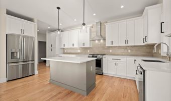 15 Fieldstone Court Ct 15, Bethel, CT 06801