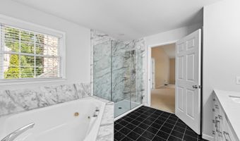 13 Victorian Woods Dr, Atlantic Highlands, NJ 07716