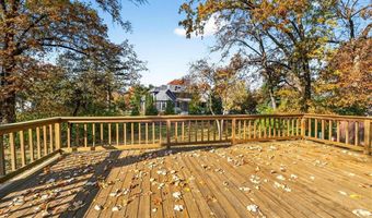 501 Nottingham Dr, Ballwin, MO 63011