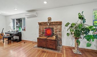 1423 E Main St, Ashland, OR 97520