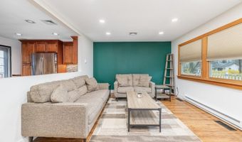 7 Cardinal Rd, Alloway, NJ 07422