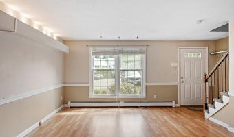 10 Tuck Farm Rd 4, Auburn, MA 01501