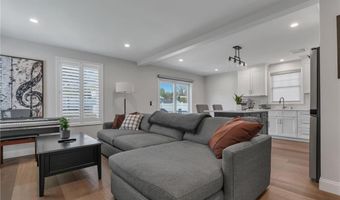 28 Ashley St, Cranston, RI 02920