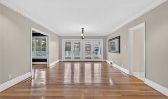 1040 Lindridge Dr NE, Atlanta, GA 30324