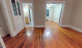 566 Park Ave 1, Albany, NY 12208