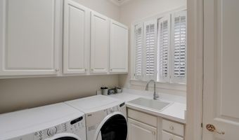 4744 34TH St N, Arlington, VA 22207