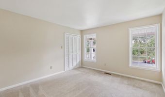 4893 35TH Rd N, Arlington, VA 22207