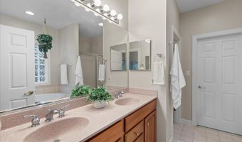 11 BURR HILL Dr, Berlin, MD 21811
