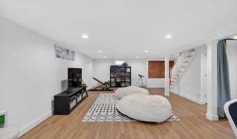 15 Lovejoy Rd, Andover, MA 01810