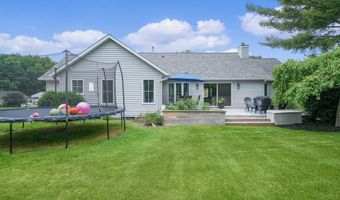 7922 Pine Edge Ct SE, Alto, MI 49302