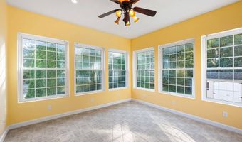 97 Ponds Edge Ct, Felton, DE 19943