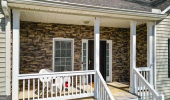 60 Woodland Bridge Dr, Adairsville, GA 30103