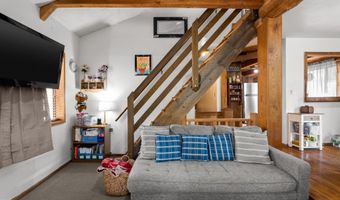 513 FAIRWAY Dr, Basye, VA 22810