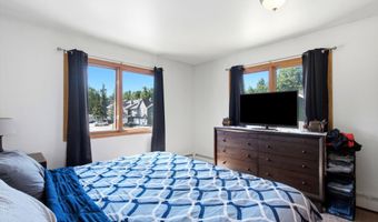 1681 Elcadore Dr, Anchorage, AK 99507