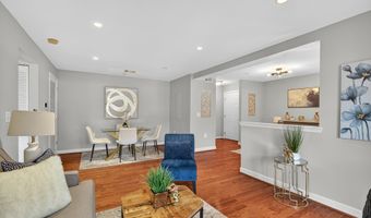 4163 S FOUR MILE RUN Dr 301, Arlington, VA 22204