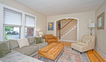 5 Kakely St, Albany, NY 12208