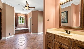 584 Southgate Dr, Camden, SC 29020