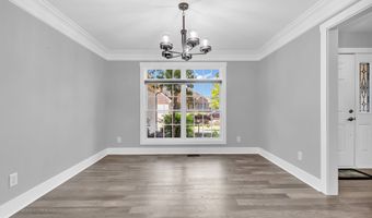 6686 Woodcrest Dr, Avon, IN 46123