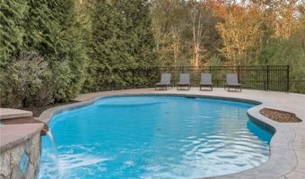 20 Red Brook Xing, Lincoln, RI 02865