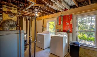 3214 Post Rd, Warwick, RI 02886