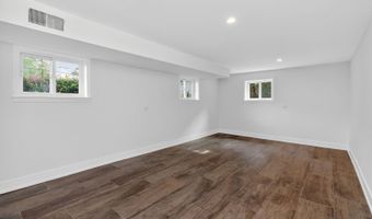 51 W Marilyn Ter, Addison, IL 60101
