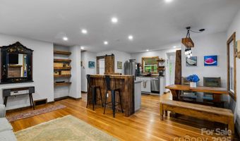 200 Aurora Dr, Asheville, NC 28805