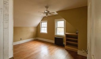 46 Roslyn Ave, Cranston, RI 02910