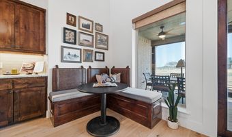 570 S Point Ct, Aledo, TX 76008