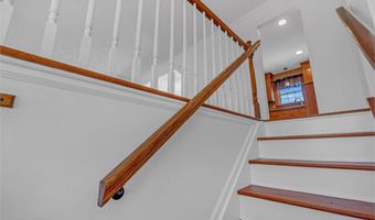 19 Spruce St, Beachwood, NJ 08722