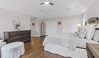 104 Windsor Dr, Auburn, NH 03032