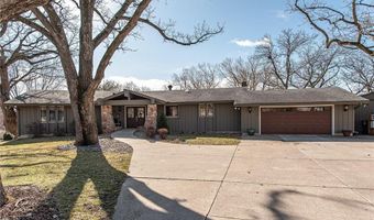 701 4th St SW, Austin, MN 55912