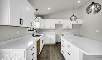 144 Channelsyde Dr, Algonac, MI 48001