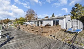 64 Harbor Inn Rd, Bayville, NJ 08721