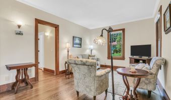 654 Main St, Antioch, IL 60002