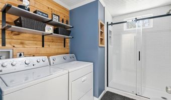 65 SKUNK HILL Rd, Hopkinton, RI 02832